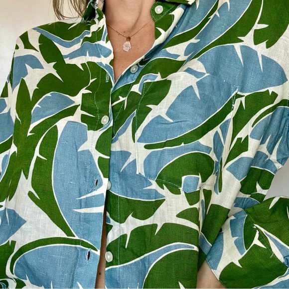 Birds of Paradis by Trovata Linen Nico Shirt and Lucy Shorts - Picture 11 of 15